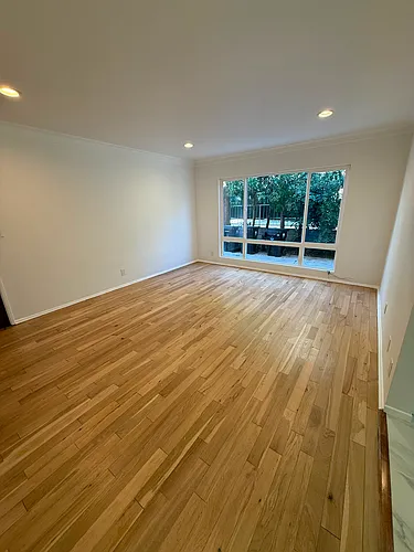 656 S Cochran Ave #4 Photo 1