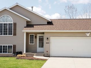 405 Tallgrass Dr NE, Cedar Springs, MI 49319