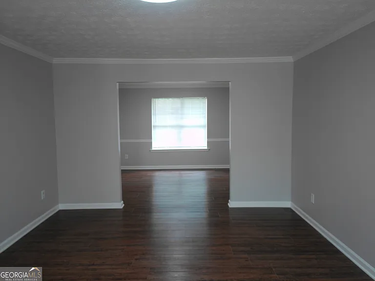 235 Vaness Dr — Photo 9