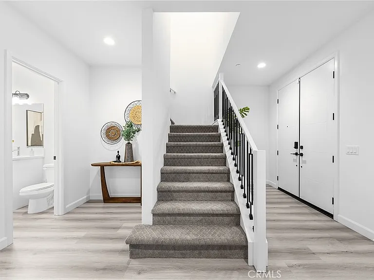 1359 Point Loma Pl — Photo 33