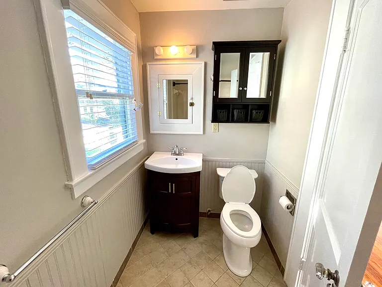 715 Orange Park Ave #C — Photo 8