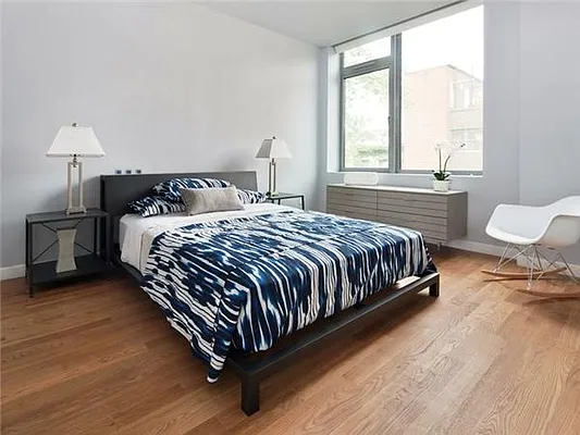 Sold by Avenue Sotheby's International Realty | media 21