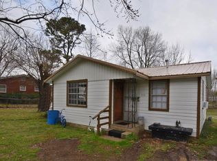415 W Cedar St, Stilwell, OK 74960
