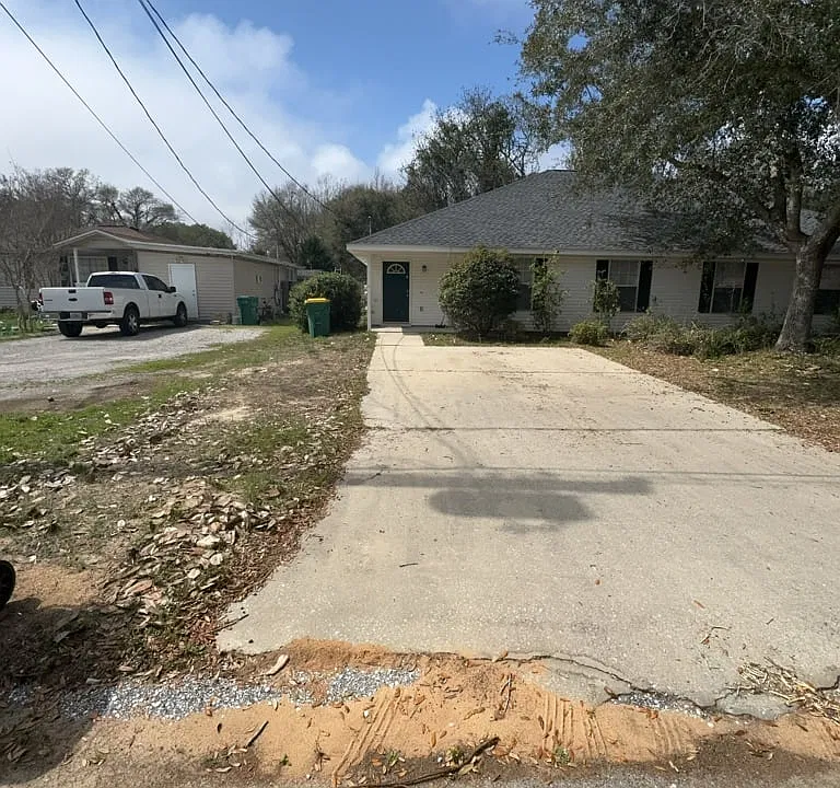 1309 Dogwood Ave