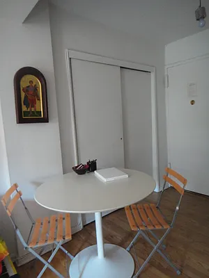 Rented by Metro Realty NY Inc | media 8