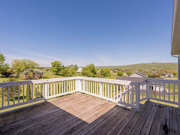 1701 Stratford View Dr — Photo 25