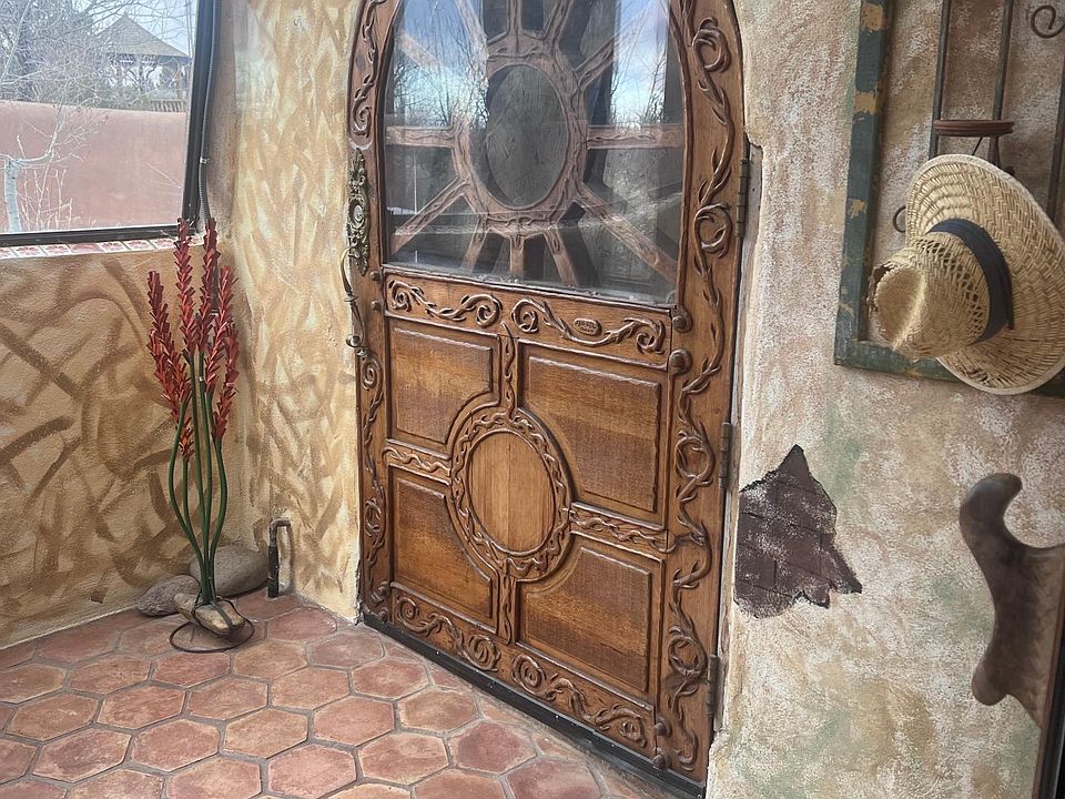 Sunroom--grow tomatoes all year long.