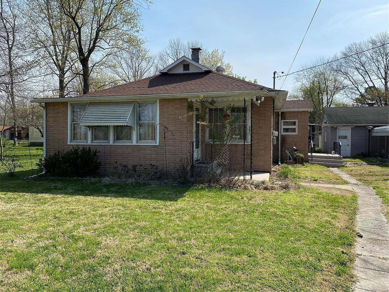 203 N Pine St, De Soto, IL 62924 Zillow