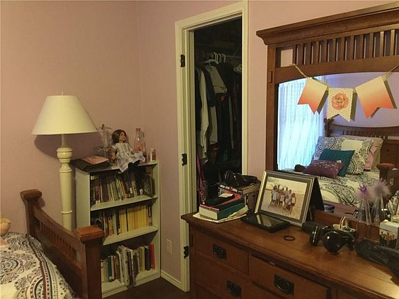 5th image of 1427 Whispering Water Ln