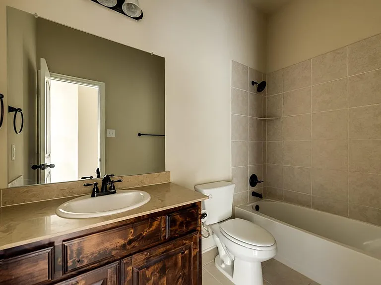 3503 Holly Rd — Photo 12