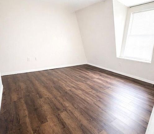 2nd image of 3350 McFaddin St Unit 29