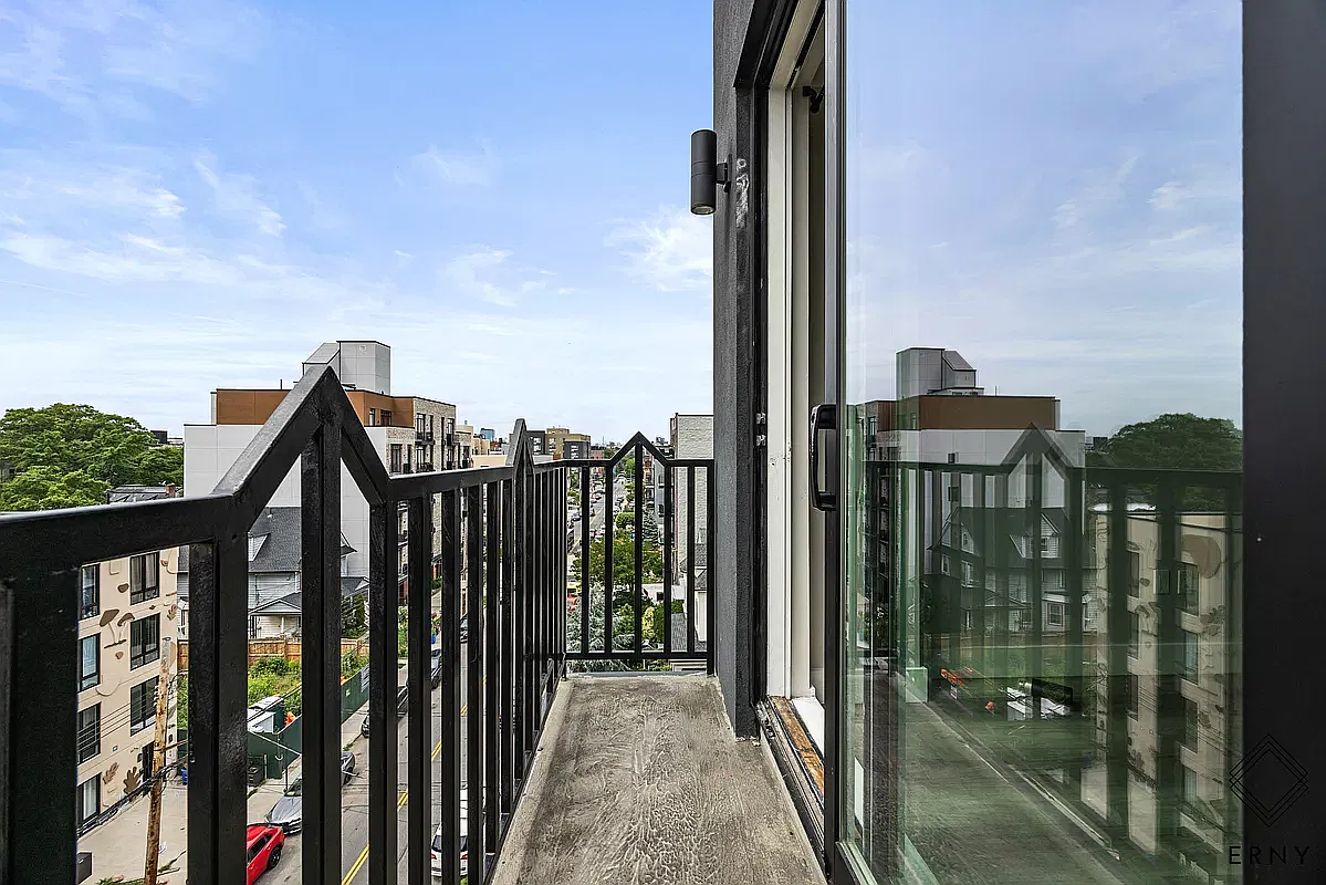 1565 New York Avenue — Photo 4