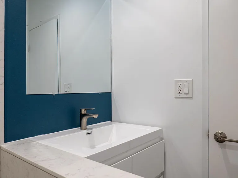 2331 Portland Street — Photo 18