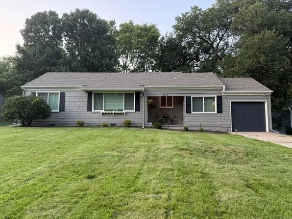 7114 W 72nd Ter, Overland Park, KS 66204