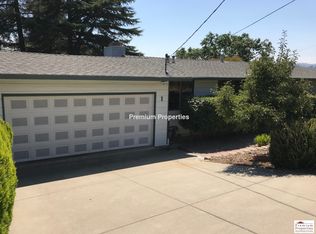 1 Lincolnshire Ct, Lafayette, CA 94549