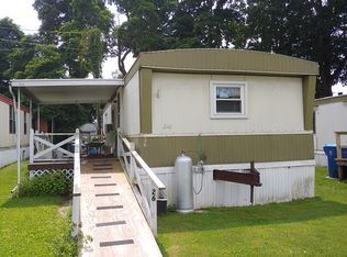 26 Mobile Dr, Thomasville, PA 17364