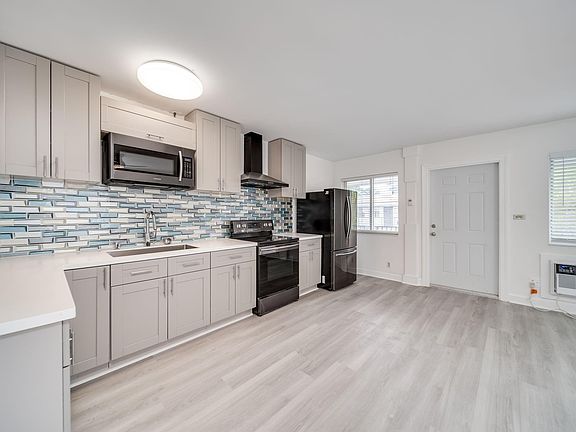 2nd image of 1814 E Oakland Boulevard #58