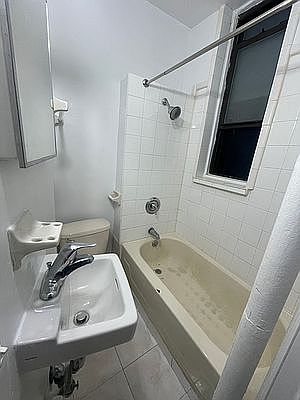 5th image of 529 E 83rd St APT 2R
