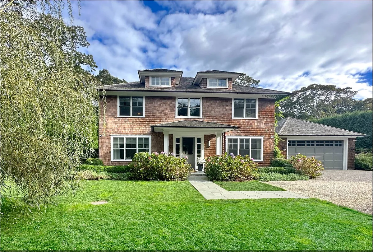 Building Photo - 204 Cove Hollow Rd