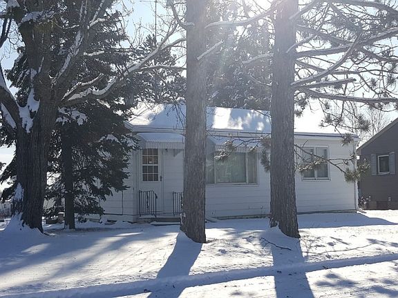 3rd image of 512 Memorial Dr