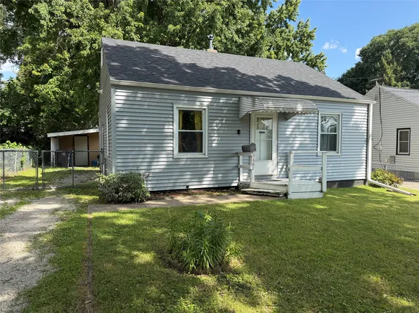 2801 Cambridge St, Des Moines, IA 50313