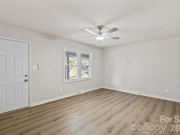 4th image of 6134 Mayridge Dr