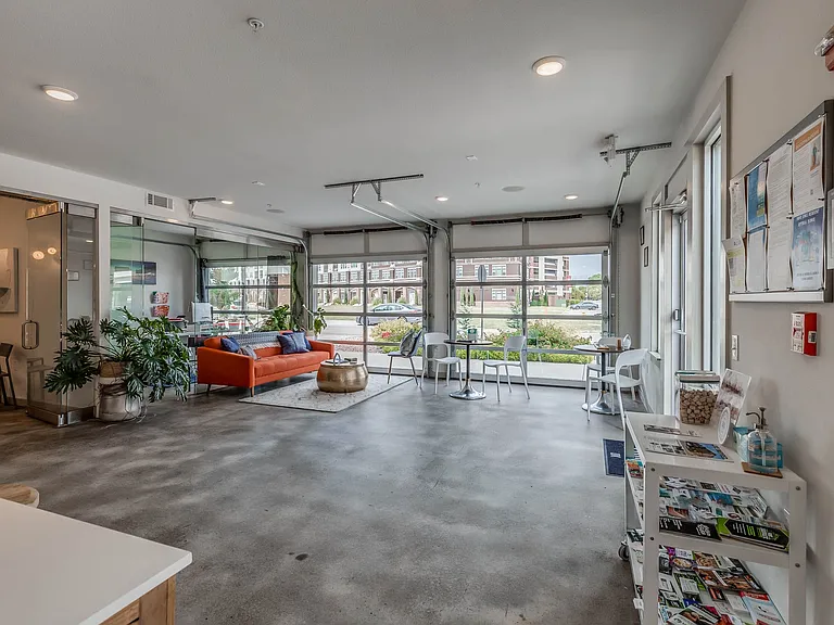 THRIVE Jenks - Leasing Office