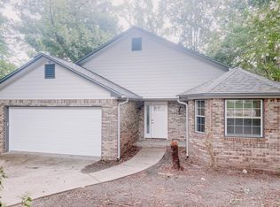 573 Stonehouse Rd, Tallahassee, FL 32301
