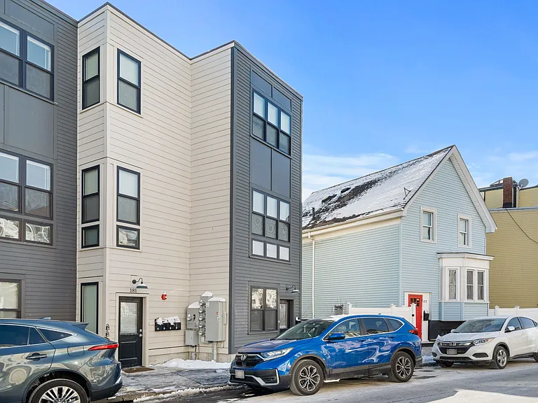 181 Bennington St #1 — Photo 27