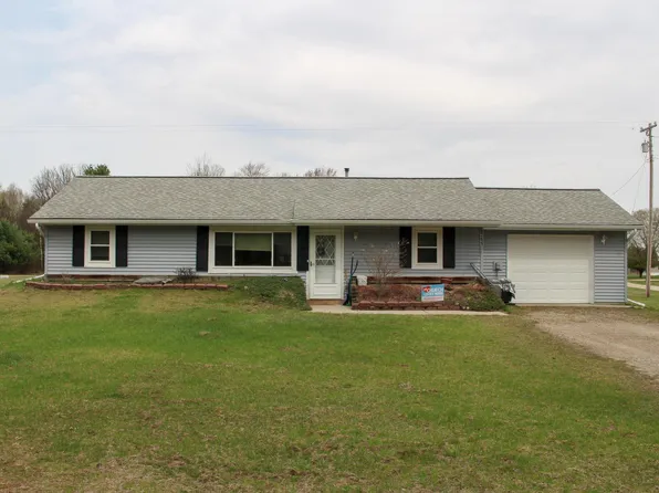 9711 E River Rd, Mount Pleasant, MI 48858