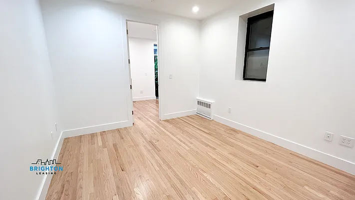 Rented by Brighton Management | media 9