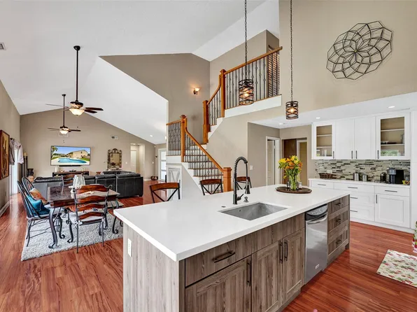 14580 Fairfax Place, Davie, FL 33325