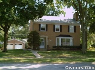 7935 Lotus Ave, Morton Grove, IL 60053
