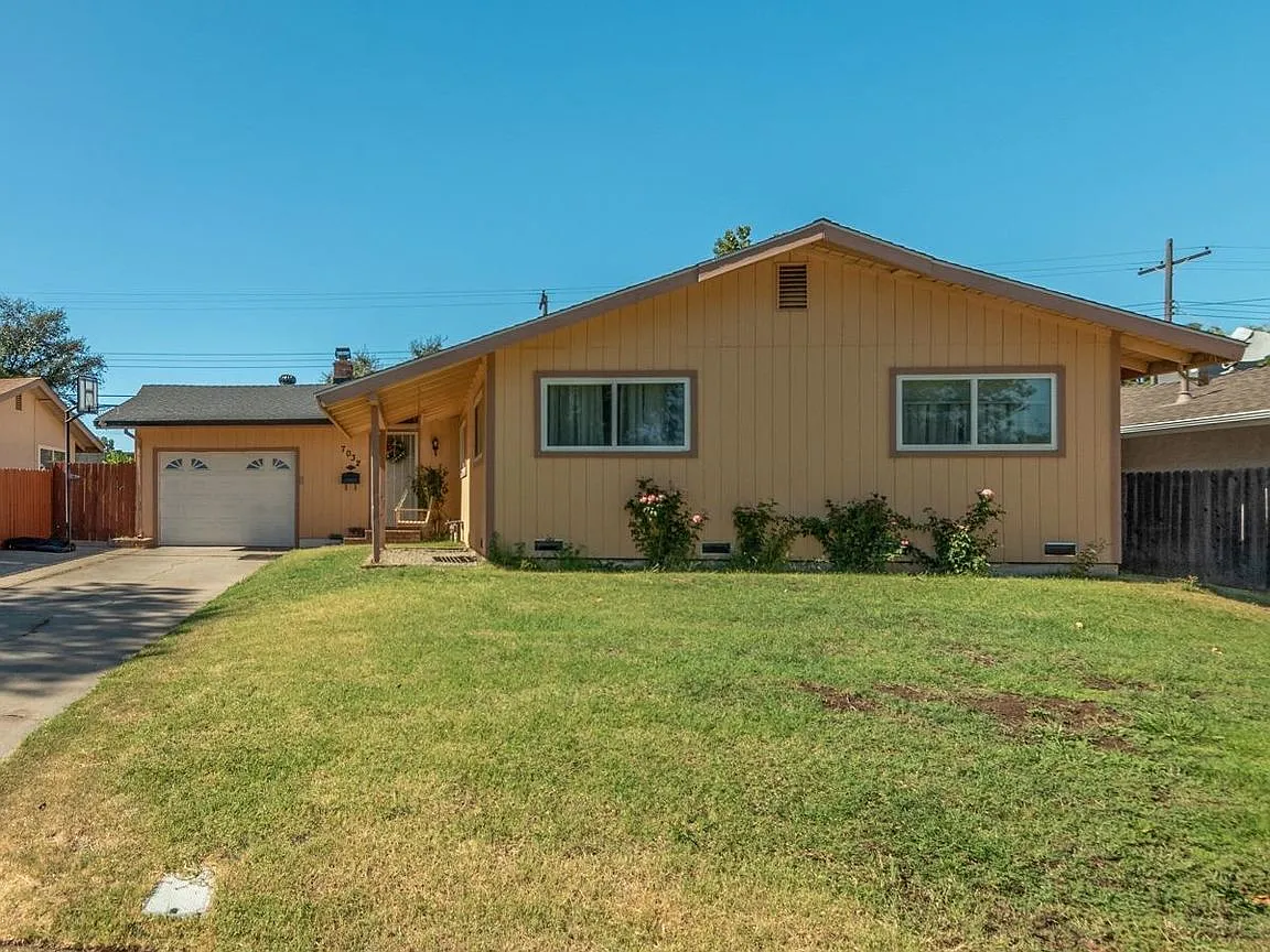 7032 Gumwood Cir photo 1