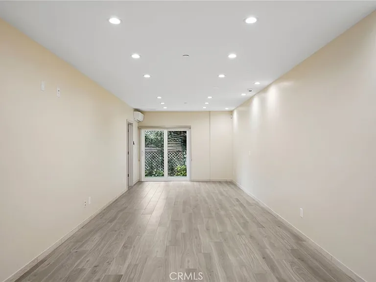 18748 Collins St — Photo 39