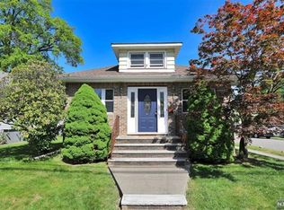 153 Washington Ave, Hawthorne, NJ 07506