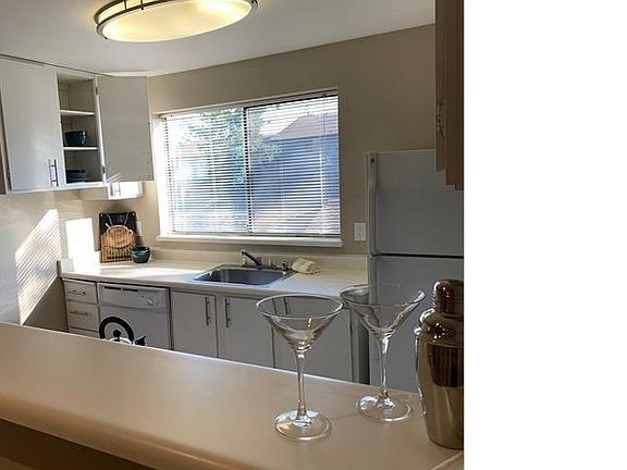 2nd image of 12428 110th Ln NE #U304