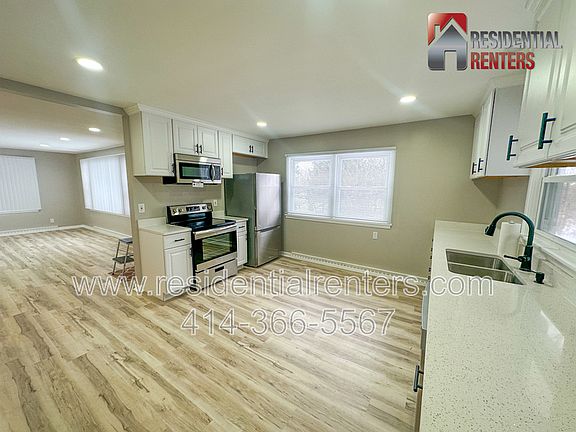 2nd image of 2555 N Calhoun Rd