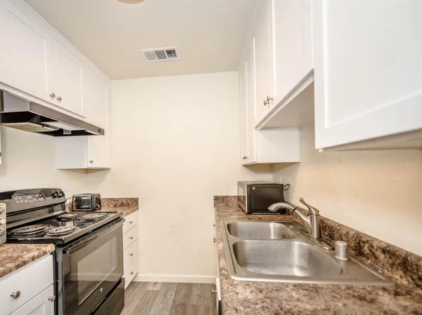 6400 66th Ave APT 14, Sacramento, CA 95823