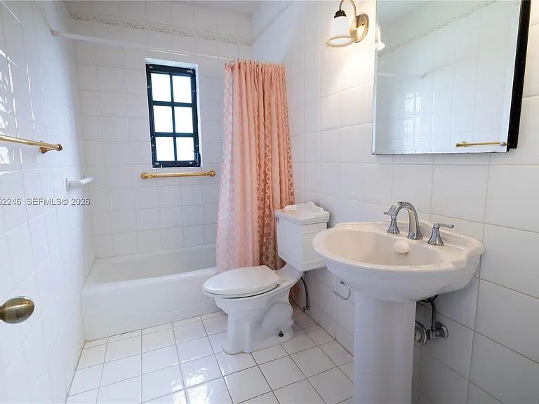 740 Jeronimo Dr — Photo 10