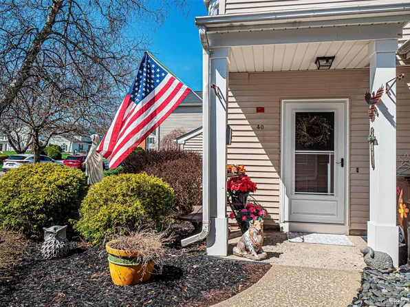 40 Weathervane Way, Warwick, NY 10990