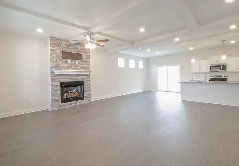 2090 Ireland Way — Photo 2
