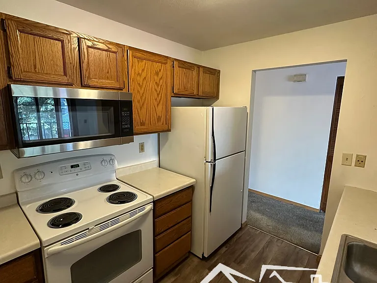 1525 Arboretum Dr — Photo 3