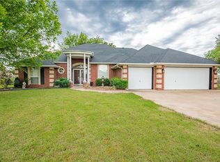 1008 Putter Pl, Edmond, OK 73025