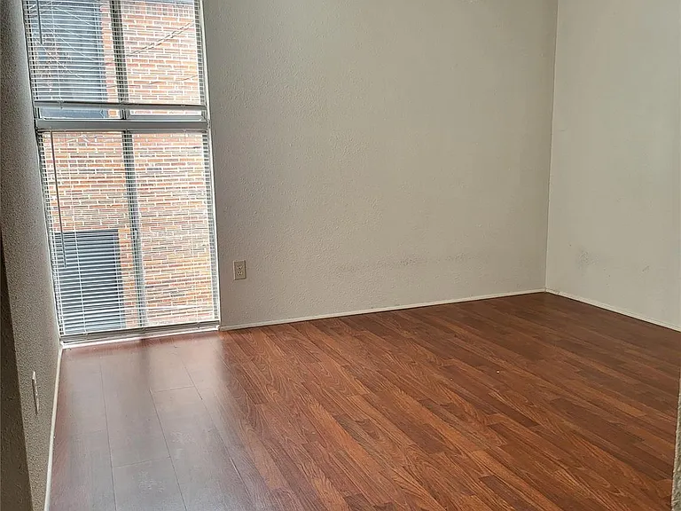 425 Hawthorne St #7 — Photo 2