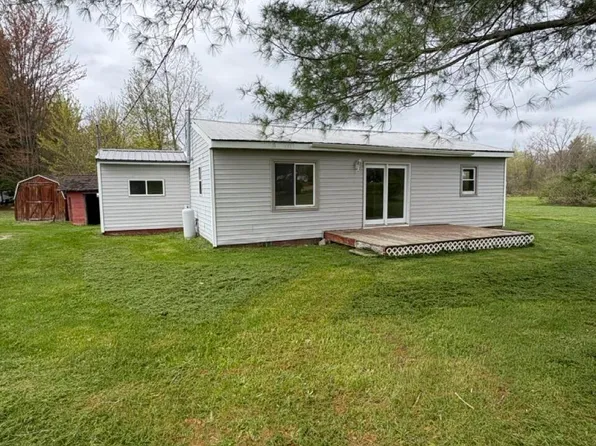 7451 Decker Rd, Orleans, MI 48865