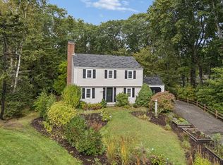 20 Ledgewood Lane, Cape Elizabeth, ME 04107