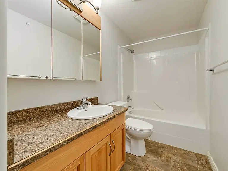 5115 52nd Ave #101 — Photo 9