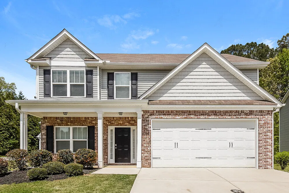 4 bed, 2.5 bath, 2200 sqft, $3,180 — Photo 1