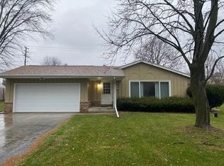 S65W13774 Sherwood Cir, Muskego, WI 53150